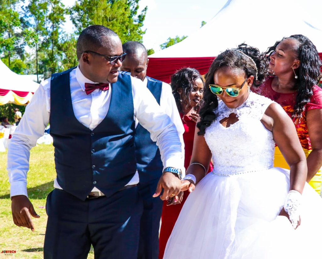 The Power of Music: How the Right Playlist Sets the Mood for Your Wedding